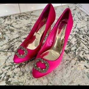 NEW Hot pink heels